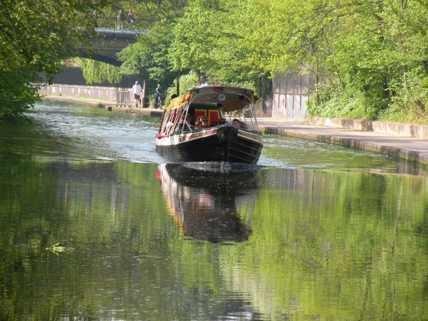  bateau de promenade sur Regent's Canal